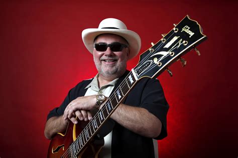 Duke robillard - For a lifetime Duke Robillard has been playing the jazzy corners of the blues. He was a founder of Roomful of Blues in the early 1970s, and replaced Jimmy Vaughan in the Fabulous Thunderbirds in the 1990s and was a core member of the New Guitar Summit through the 2000s, in addition to releasing an astounding 37 albums on …